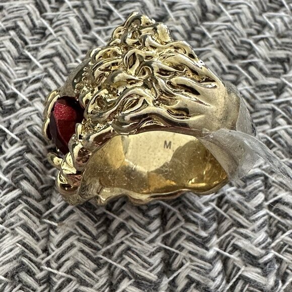 NEW Authentic Gucci Lion Head Motif Gemstone Ring In Gold & Red Sz M 7.5 US - Picture 9 of 9